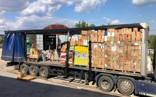 A lorry being loaded for Ukrainian refugees in Moldova thanks to UK-Aid